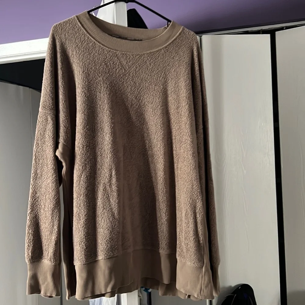 Sweater - Picture 1 of 3